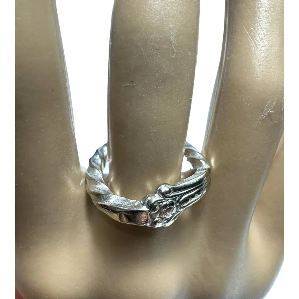 Antique British Silverware Ring Artisan Crafted from Silver Plated Bread Fork - Picture 5 of 14